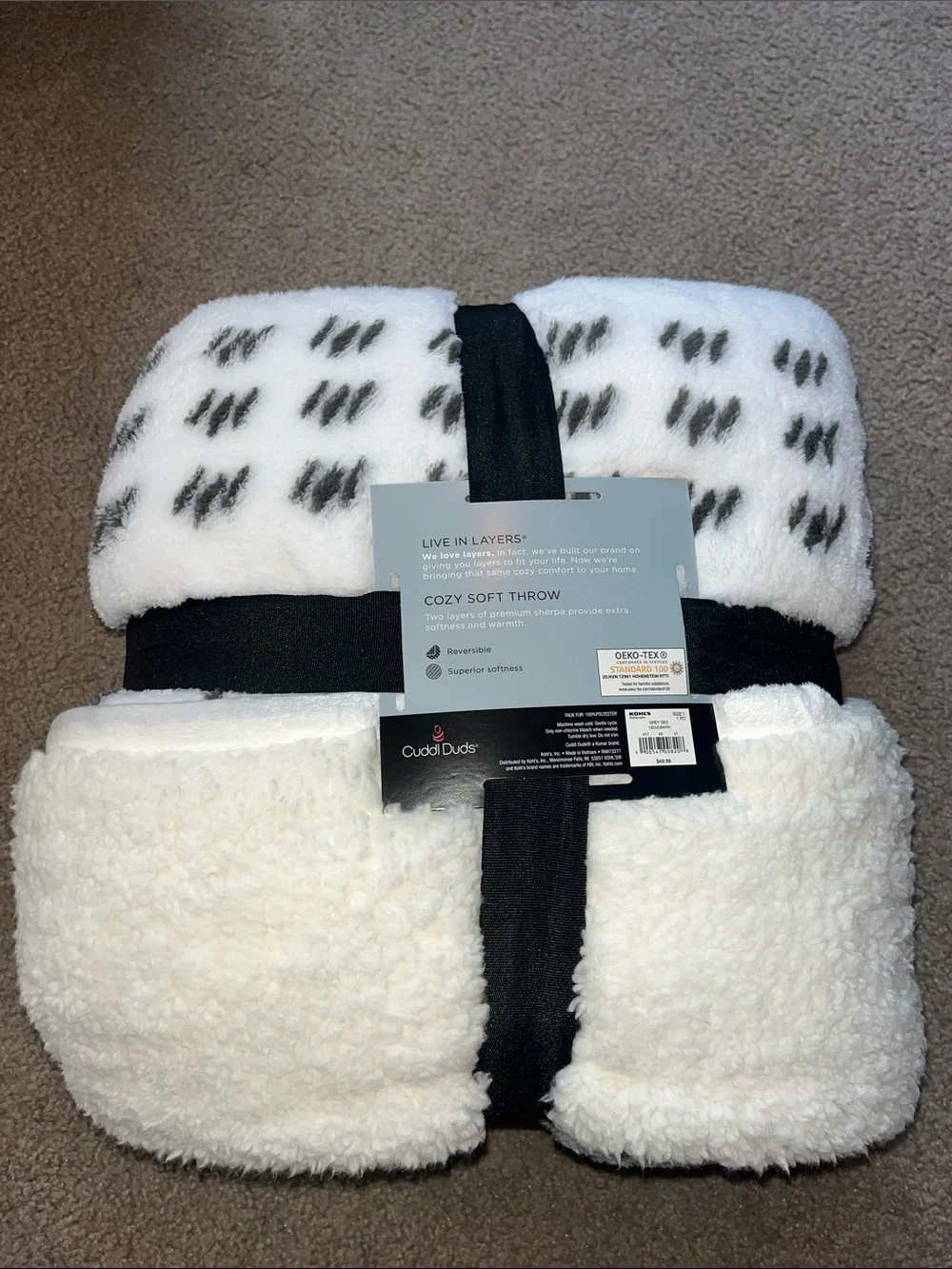Cuddl Duds Plush Reversible Throw in White with Black Pattern